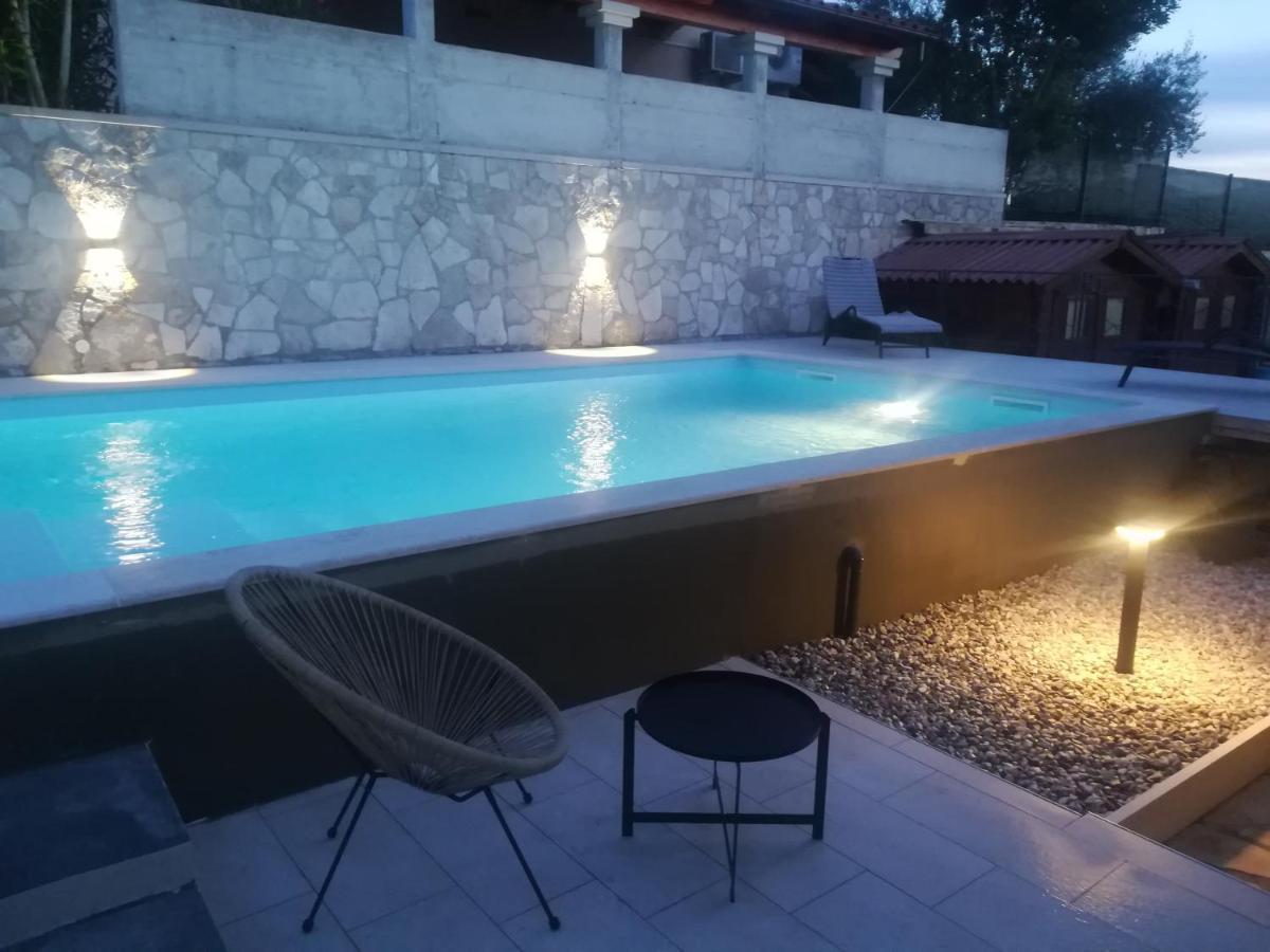 Kamenjak Volme, Cousy House With Pool Banjole Exterior photo