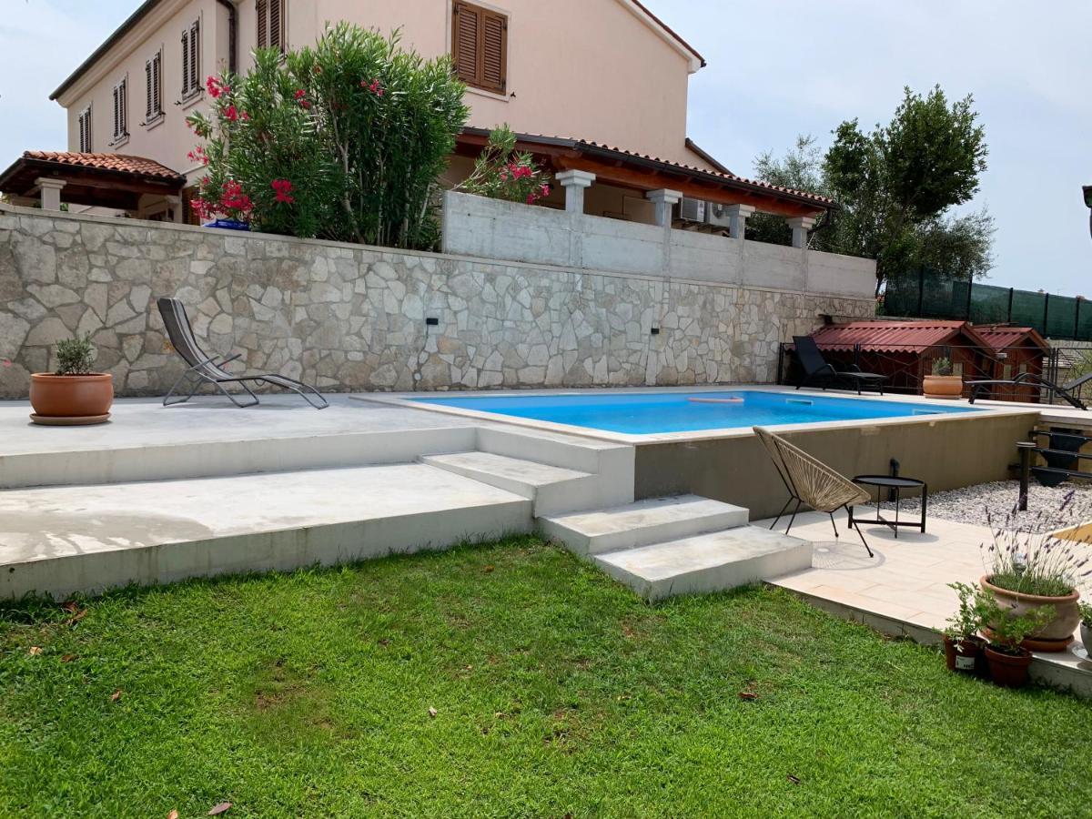 Kamenjak Volme, Cousy House With Pool Banjole Exterior photo